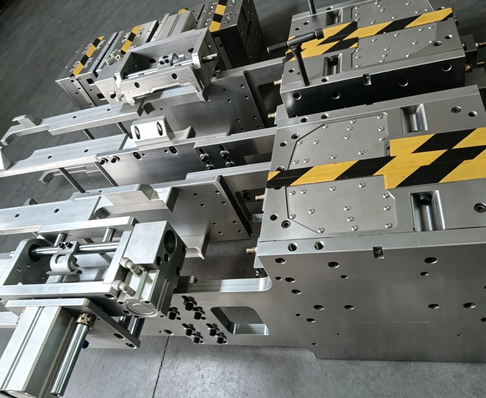 HDPE and PP Extrusion Blow Mould — Alternate View