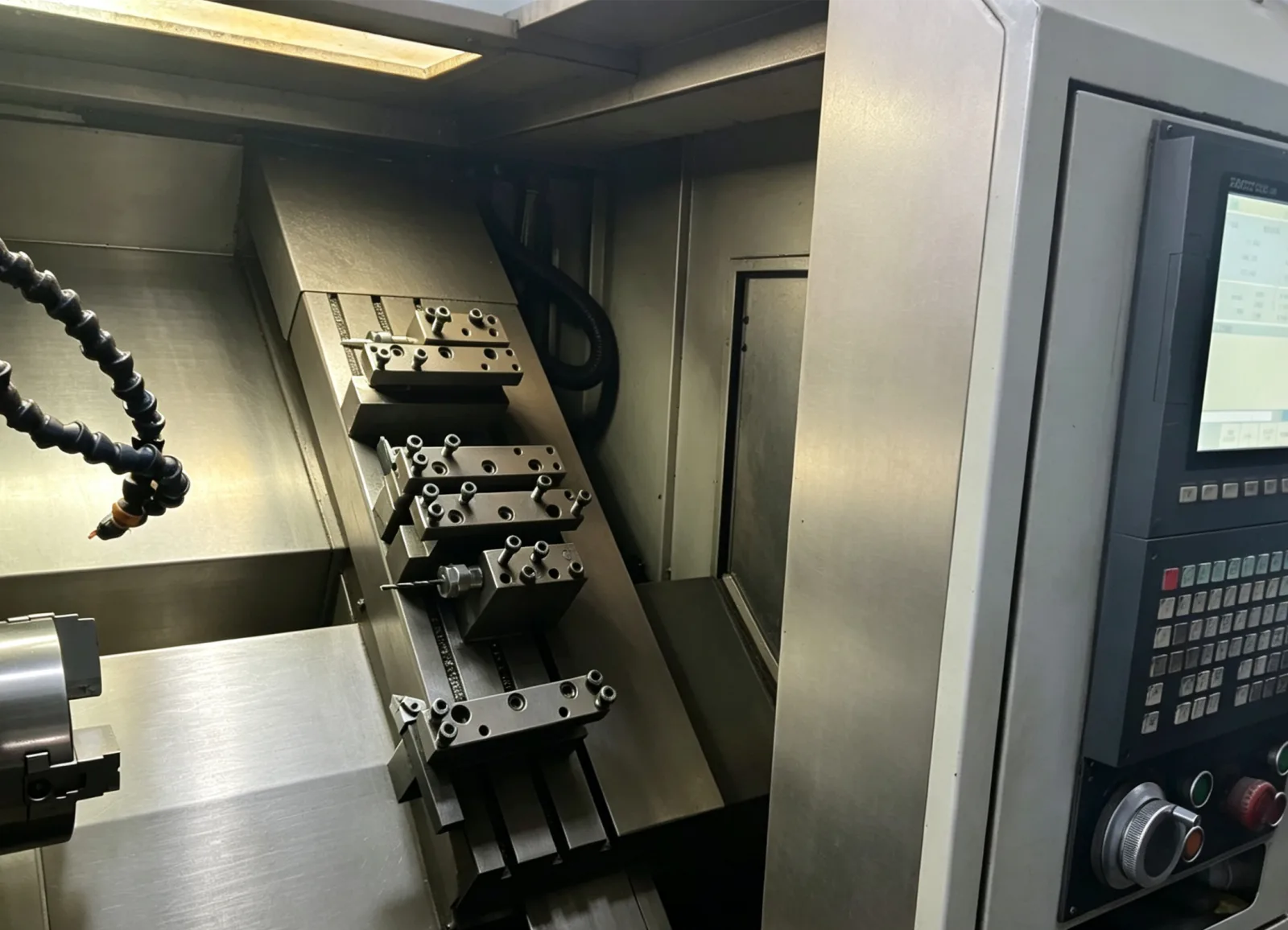 Work area shown in supplied workshop imagery.