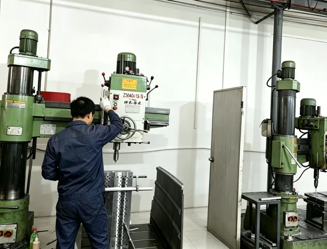 Mould-related workpiece view shown in supplied imagery.